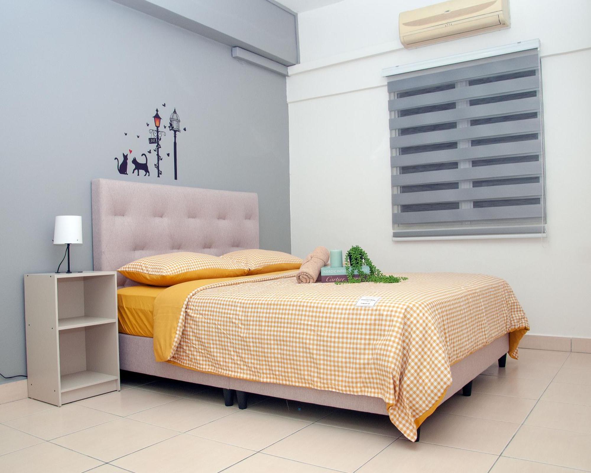 Five H Family Service Apartment Сері-Кембанган Екстер'єр фото